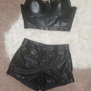 Leather set club scene outfit